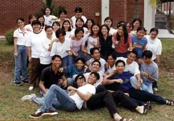T4 planet handsome boys and petty girls.